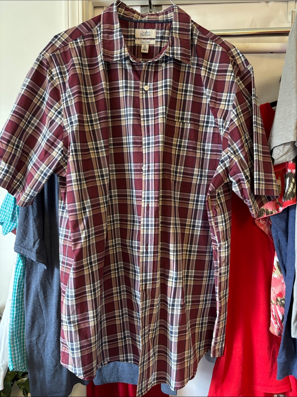 croft & barrow Men's Burgundy Plaid Short-Sleeve Button-Down Shirt